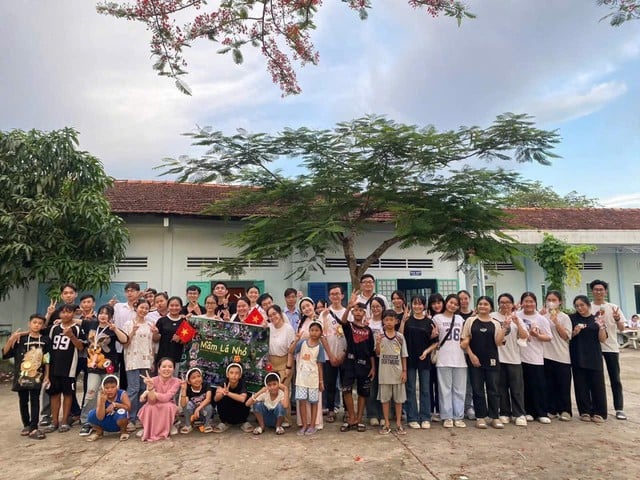 Ánh sáng từ những bước chân - Ảnh 8.