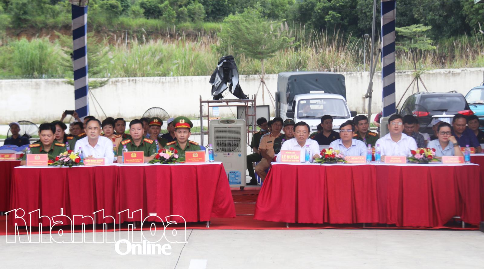 សមមិត្ត Le Huyen និងគណៈប្រតិភូចូលរួមវគ្គអនុវត្តន៍