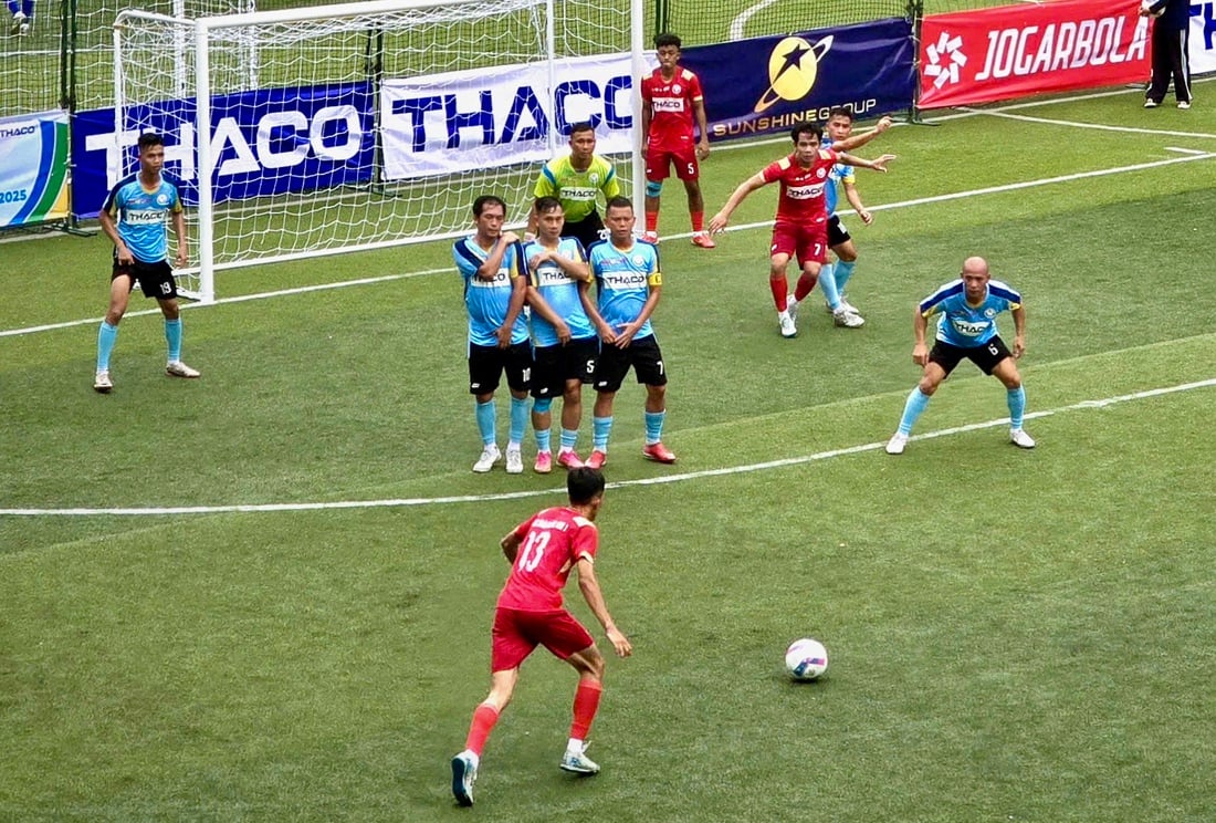 ការប្រកួតកីឡាបាល់ទាត់កម្មករ និងមន្ត្រីរាជការវៀតណាម ឆ្នាំ២០២៥ - រូបថត ៣.