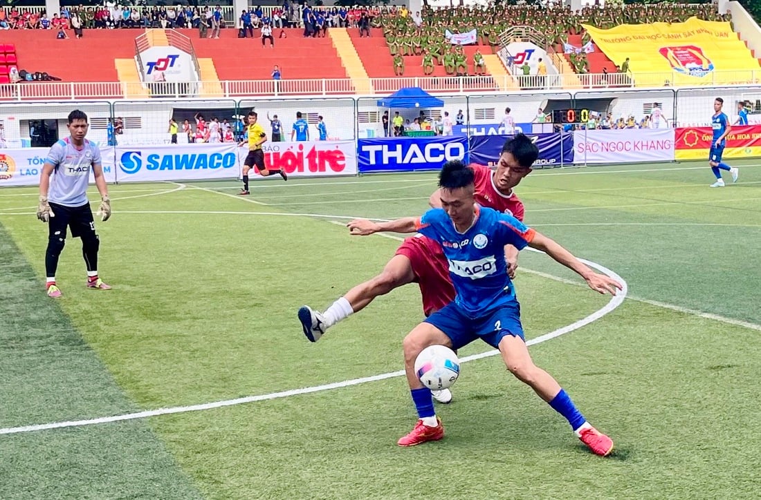 ការប្រកួតកីឡាបាល់ទាត់កម្មករ និងមន្ត្រីរាជការវៀតណាម ឆ្នាំ២០២៥ - រូបថត ៤.