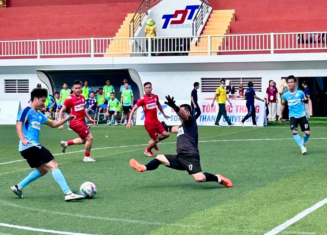 ការប្រកួតកីឡាបាល់ទាត់កម្មករ និងមន្ត្រីរាជការវៀតណាម ឆ្នាំ២០២៥ - រូបថត ៩.