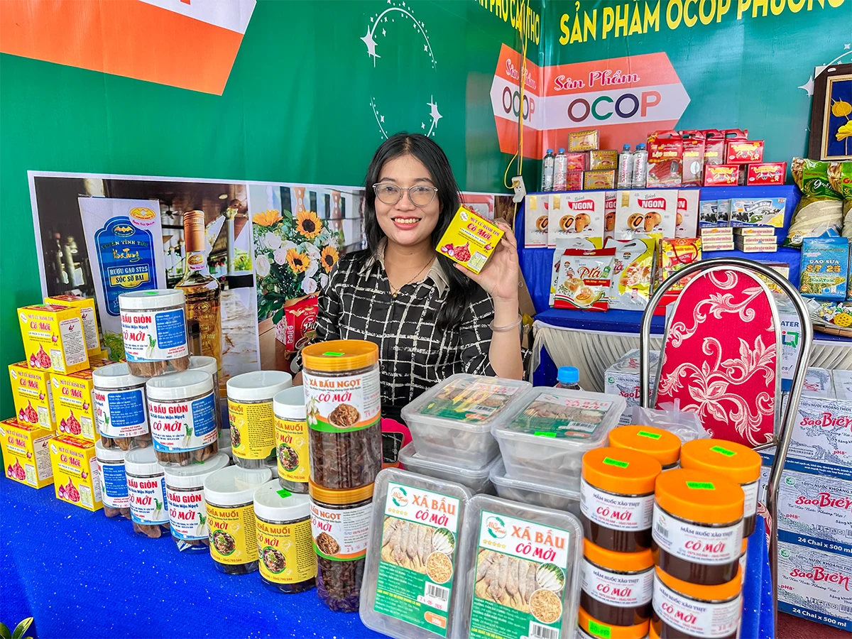 ពណ៌បានប្រមូលផ្តុំគ្នានៅពិព័រណ៍ផ្សព្វផ្សាយពាណិជ្ជកម្មនៃផលិតផល OCOP ទីក្រុង Can Tho និងឯកទេសក្នុងតំបន់ក្នុងឆ្នាំ 2025