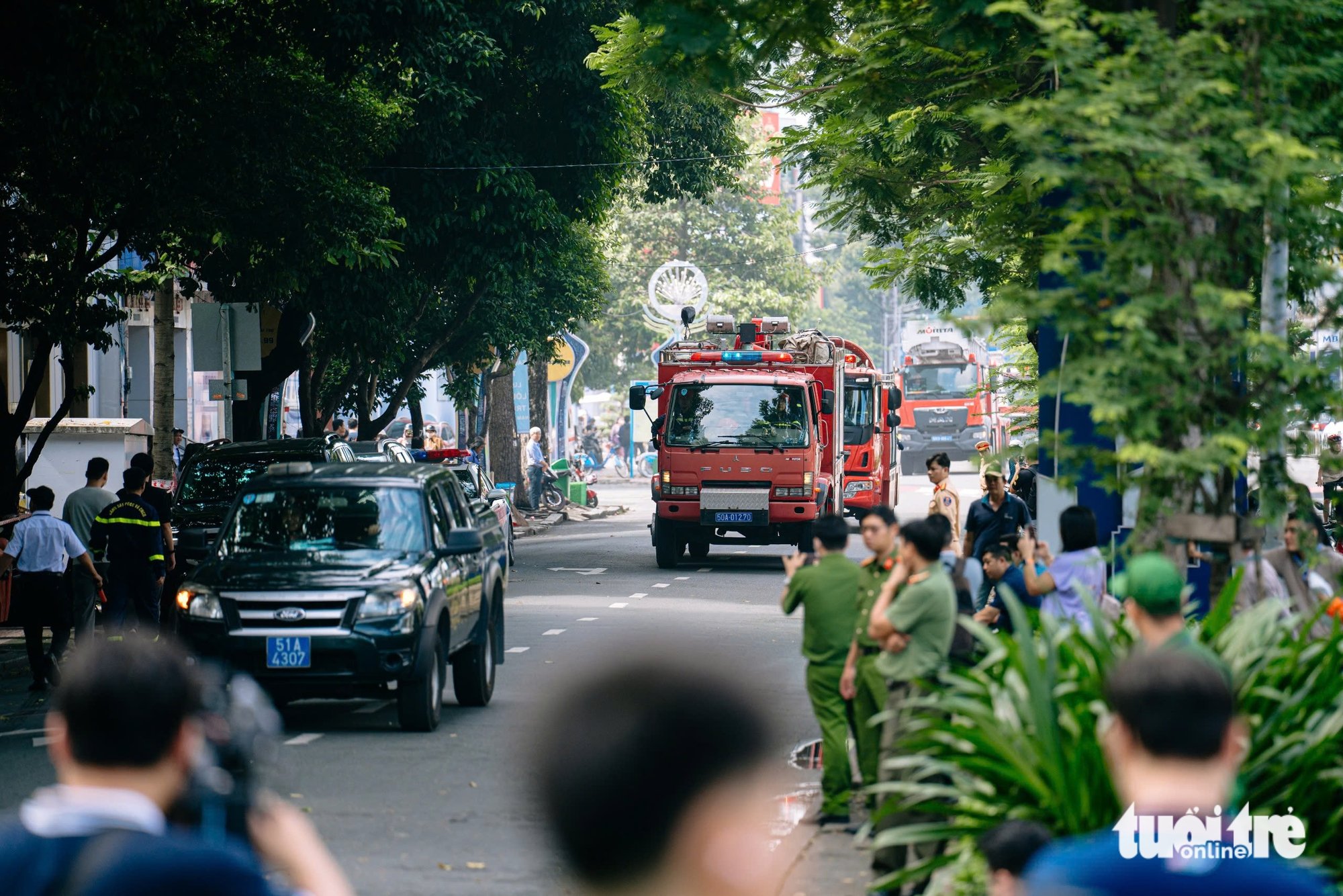 សមយុទ្ធពន្លត់អគ្គីភ័យ និងជួយសង្គ្រោះនៅអគារមជ្ឈមណ្ឌលសាយហ្គន - រូបថត ៣.