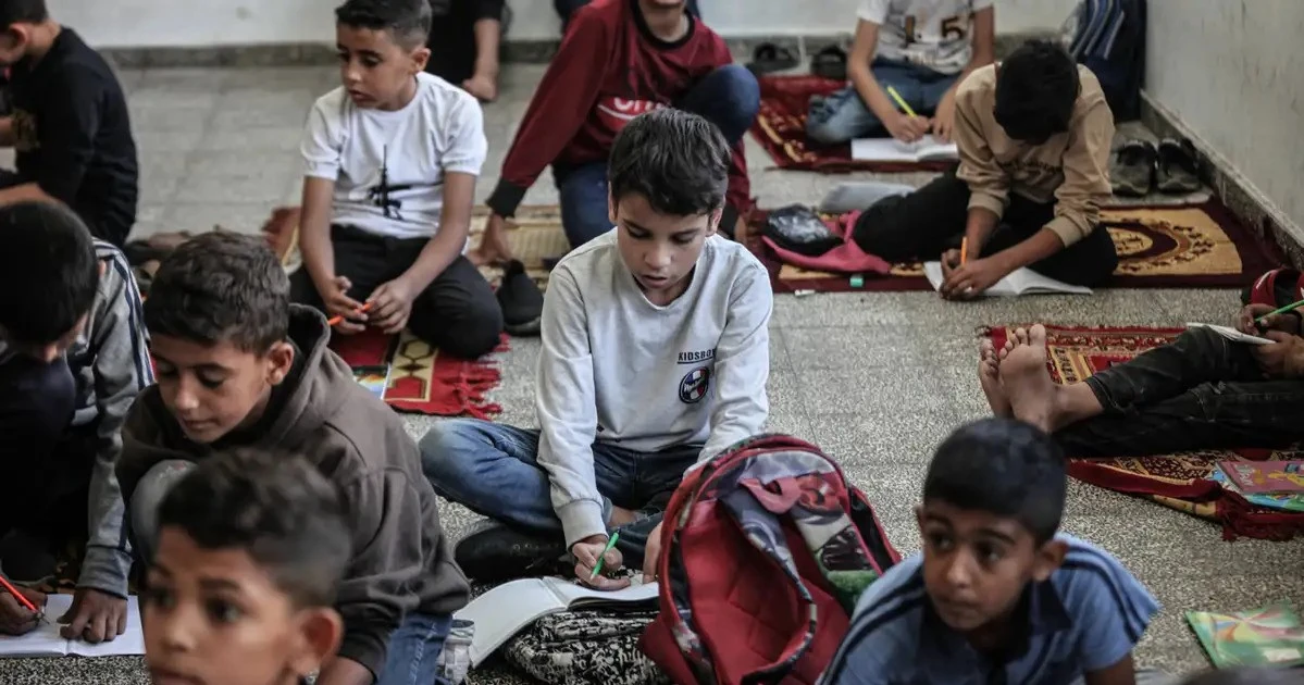 Học sinh Gaza trở lại trường