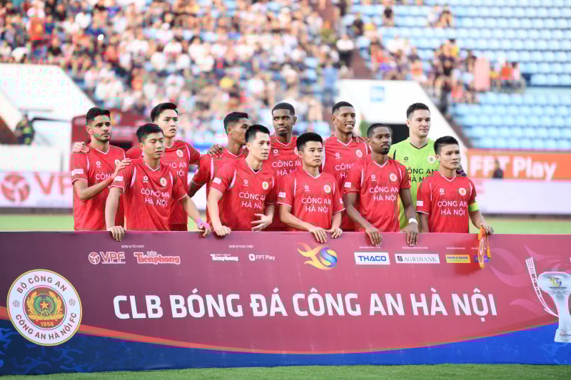 sida 18_ så db_ Polisfotbollsklubbar - nostalgi och ljus framtid -0