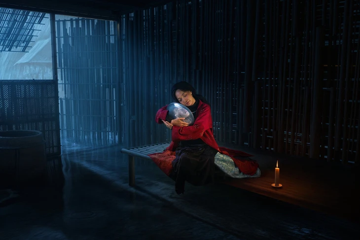 Artis Vietnam teruja memulakan musim Halloween dengan satu siri gambar pakaian yang mengagumkan - Foto 10. Halloween - Ảnh 8.