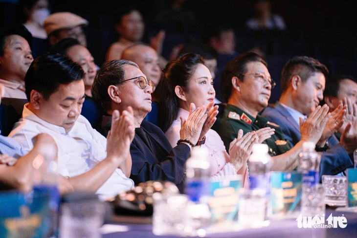 نیشنل میوزک فیسٹیول - تصویر 1۔ Liên hoan âm nhạc - Ảnh 1.