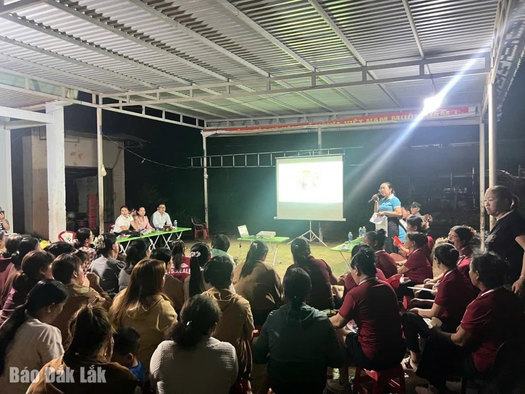 Члени жіночої асоціації комуни Ea Sup взяли участь у конференції