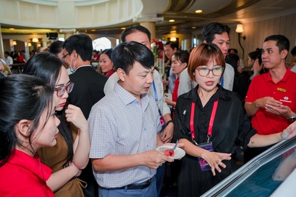 Techcombank accelererar digital transformation för kustekonomin och stöder företag och näringslivsorganisationer i Vung Tau, Tam Thang, Rach Dua, Ho Chi Minh-staden-3.jpg