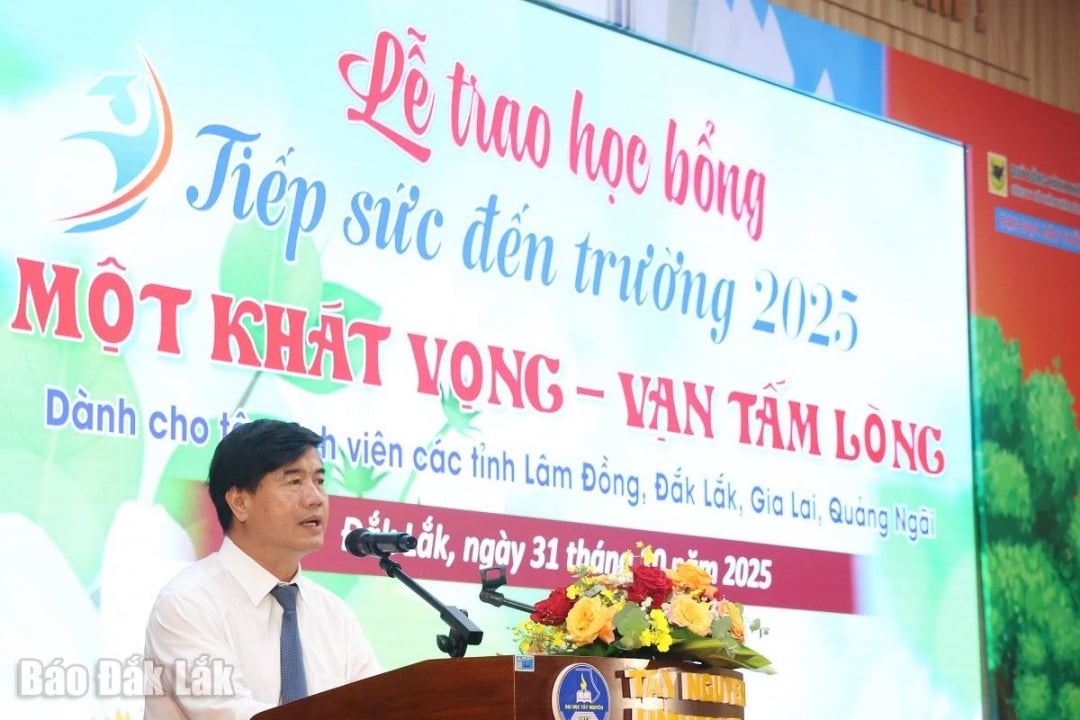 Naib Pengerusi Jawatankuasa Rakyat Wilayah Nguyen Thien Van bercakap pada majlis itu.