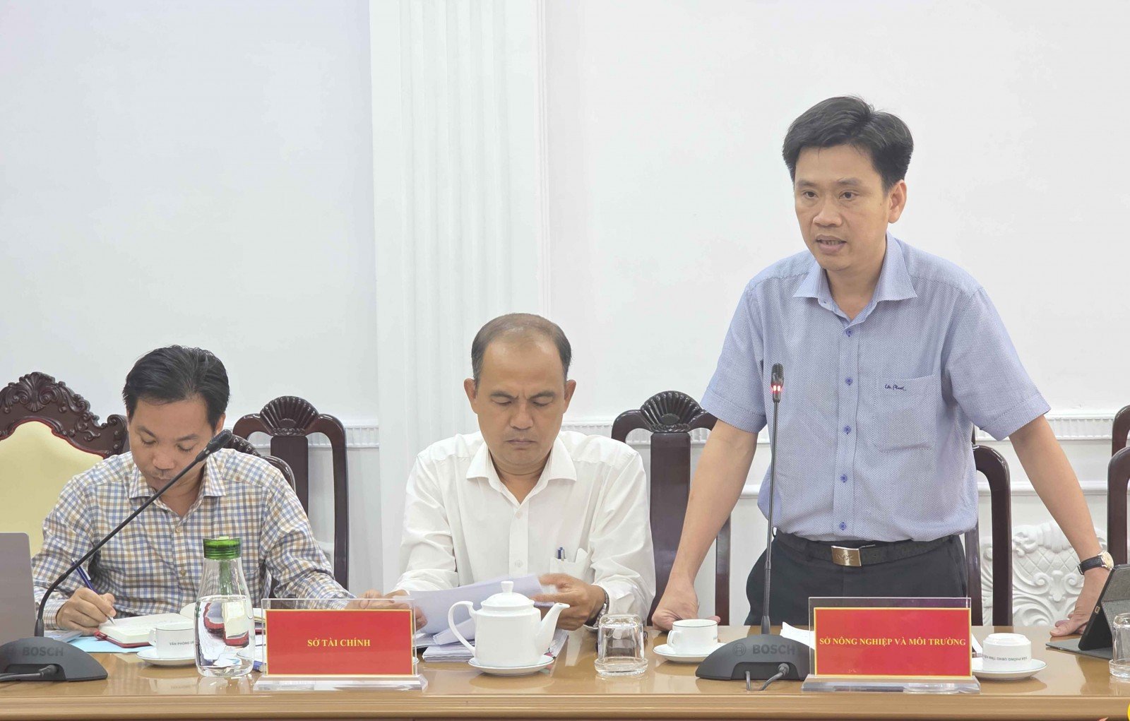 ຮີບດ່ວນສ້າງວຽກງານ ແລະ ວາງແຜນຜັງທົ່ວໄປໃນຕົວເມືອງ ແລະ ຊົນນະບົດຂອງແຂວງ ອານຢາງ.