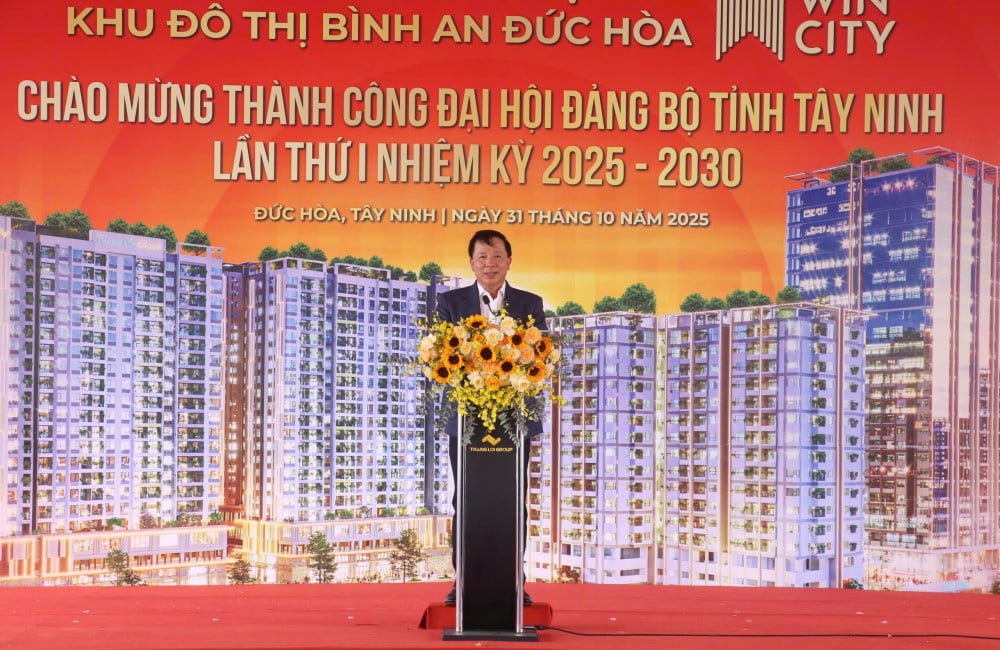 Spadtagsceremoni för stadsprojektet Binh An Duc Hoa (The Win City)