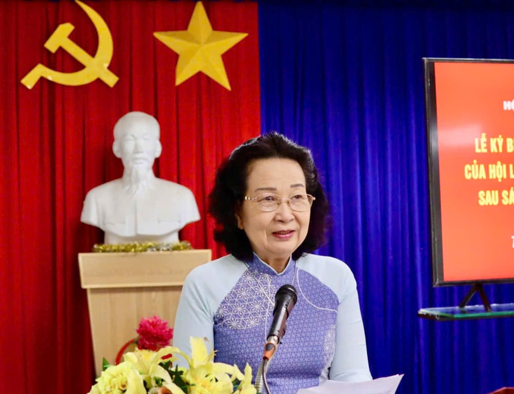 Predarea și primirea sarcinilor după fuziunea Asociației de Literatură și Arte din provinciile Long An și Tay Ninh