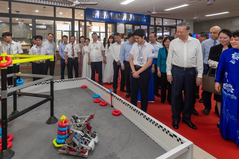 Petrovietnam främjar innovation genom STEM Innovation-programmet - Foto 2. Petrovietnam thúc đẩy đổi mới sáng tạo qua chương trình STEM Innovation- Ảnh 2.