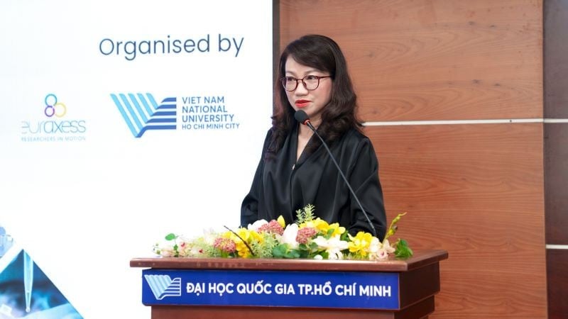 Profesorul Dr. Nguyen Thi Thanh Mai, vicepreședintele Universității Naționale Ho Chi Minh City, a vorbit la conferință.