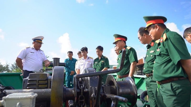 این گروه کاری، سیستم وینچ لنگر و تجهیزات عرشه کشتی BV98291TS را بررسی کرد.