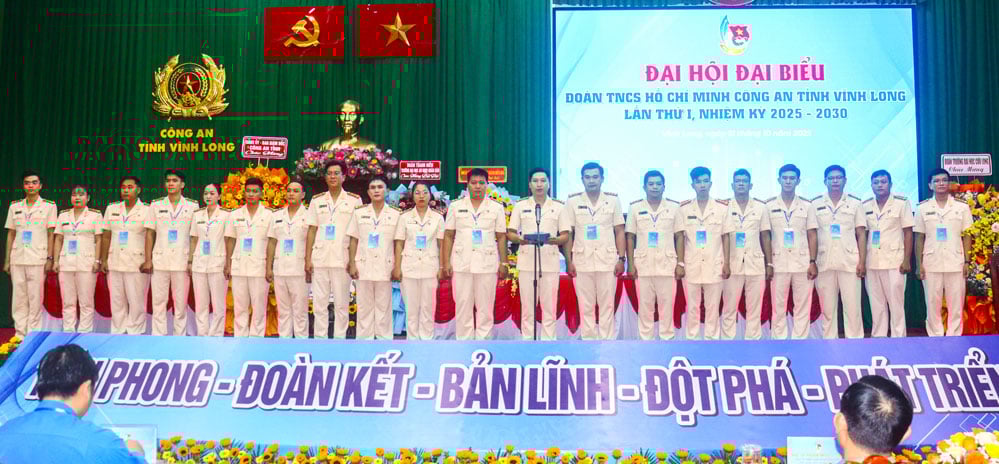 ຄະນະຊາວໜຸ່ມ ຕຳຫຼວດແຂວງ ໄລຍະ 2025-2030 ໄດ້ໄຂຂຶ້ນ ແລະ ໃຫ້ຄຳໝັ້ນສັນຍາ.