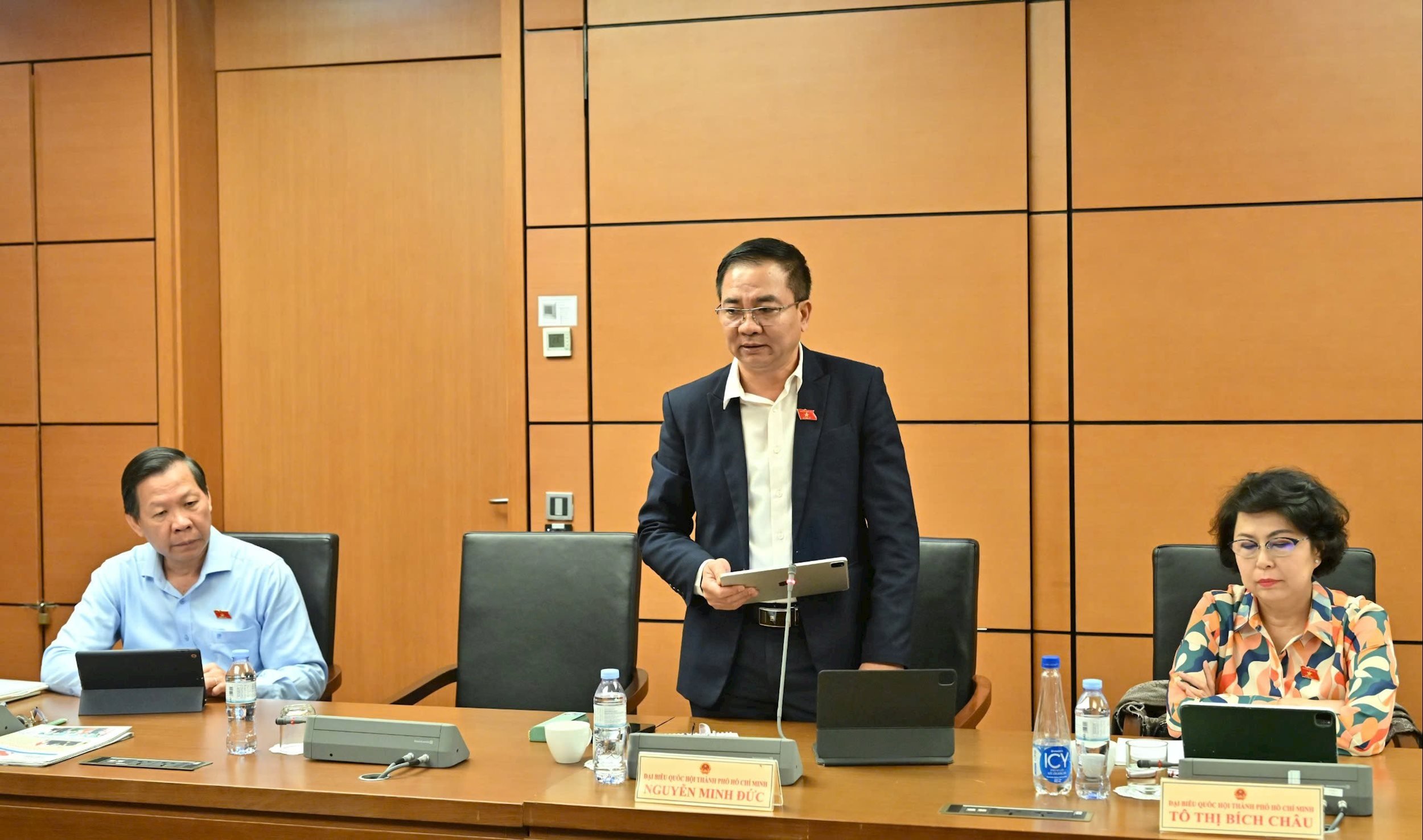 مندوب الجمعية الوطنية نجوين مينه دوك