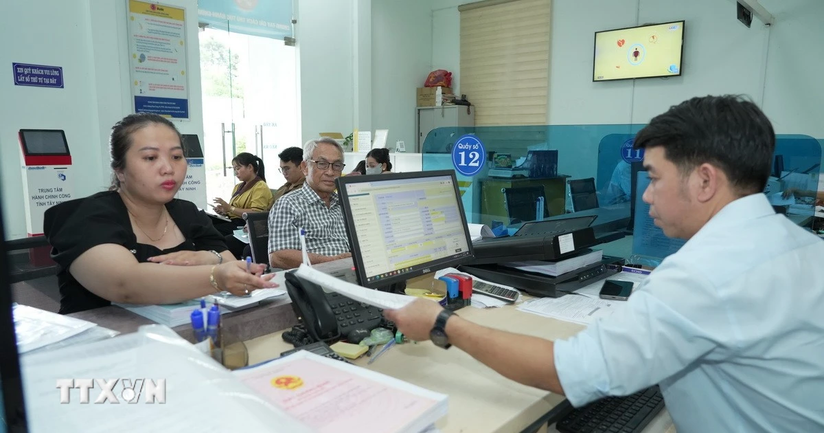 Tinh gọn bộ máy: Chuẩn hóa để chính quyền địa phương 2 cấp mạnh hơn