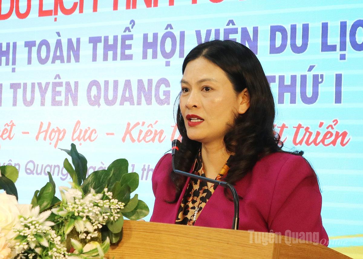 ສະຫາຍ ຫວູງງອກຮ່າ, ຮອງປະທານຄະນະກຳມະການປະຊາຊົນແຂວງ ກ່າວຄຳເຫັນທີ່ກອງປະຊຸມ.