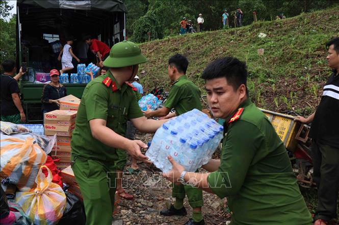 Подпись к фотографии