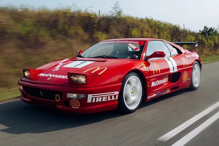 Ferrari F355 Challenge ຜະລິດໃນປີ 1996 (ຮຸ່ນທີ 2) ເປັນລົດແຂ່ງທີ່ອຸທິດຕົນເພື່ອຊຸດ 'Ferrari Challenge'. F355 Challenge ໄດ້ຖືກເປີດຕົວໃນປີ 1995 (ປ່ຽນແທນ F348 Challenge ໃນການແຂ່ງຂັນ Ferrari Challenge ເອີຣົບ) ແລະໄດ້ຖືກພັດທະນາຈາກລຸ້ນຖະຫນົນ F355 Berlinetta ດ້ວຍການເພີ່ມຊຸດ bodykit ຂອງໂຮງງານ. 2-6740.jpg