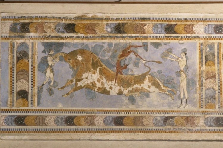 ຈອກເຫຼົ້າແວງທີ່ຖິ້ມແລ້ວ Minoan ບໍ່ພຽງແຕ່ສະດວກເທົ່ານັ້ນ, ແຕ່ຍັງມີຄວາມໝາຍອີກຢ່າງໜຶ່ງຄື: ການຖິ້ມມັນໄປໝາຍຄວາມວ່າເຈົ້າພາບຮັ່ງມີ. ພາບ: Getty Images. cocc-7.jpg