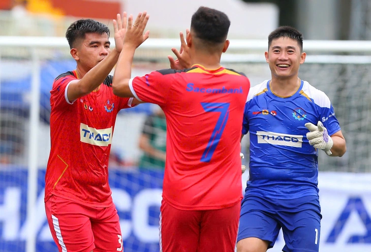 bóng đá công nhân - Ảnh 3.