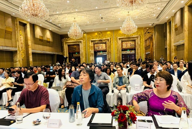 មកដល់វៀតណាម អ្នកនិពន្ធចិនដ៏ល្បីល្បាញ Liu Zhenyun គ្រាន់តែចូលចិត្តញ៉ាំផូ - រូបថត ១.