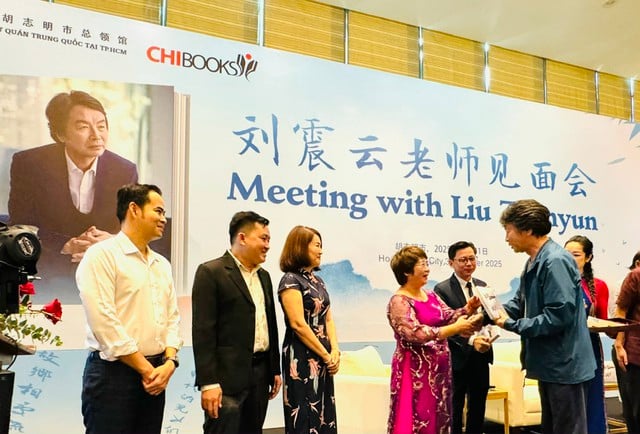 មកដល់វៀតណាម អ្នកនិពន្ធចិនដ៏ល្បីល្បាញ Liu Zhenyun គ្រាន់តែចូលចិត្តញ៉ាំផូ - រូបថត ៥.