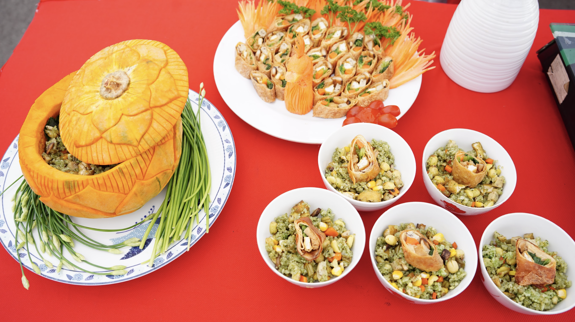 Ngày đầu lễ hội ẩm thực chay ở TP.HCM: Hấp dẫn hàng trăm món 'đẹp như tranh'- Ảnh 5.