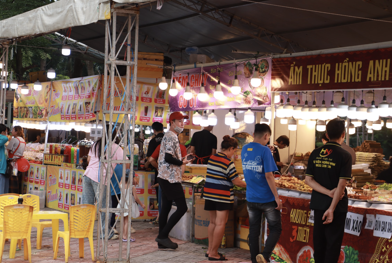 Ngày đầu lễ hội ẩm thực chay ở TP.HCM: Hấp dẫn hàng trăm món 'đẹp như tranh'- Ảnh 14.