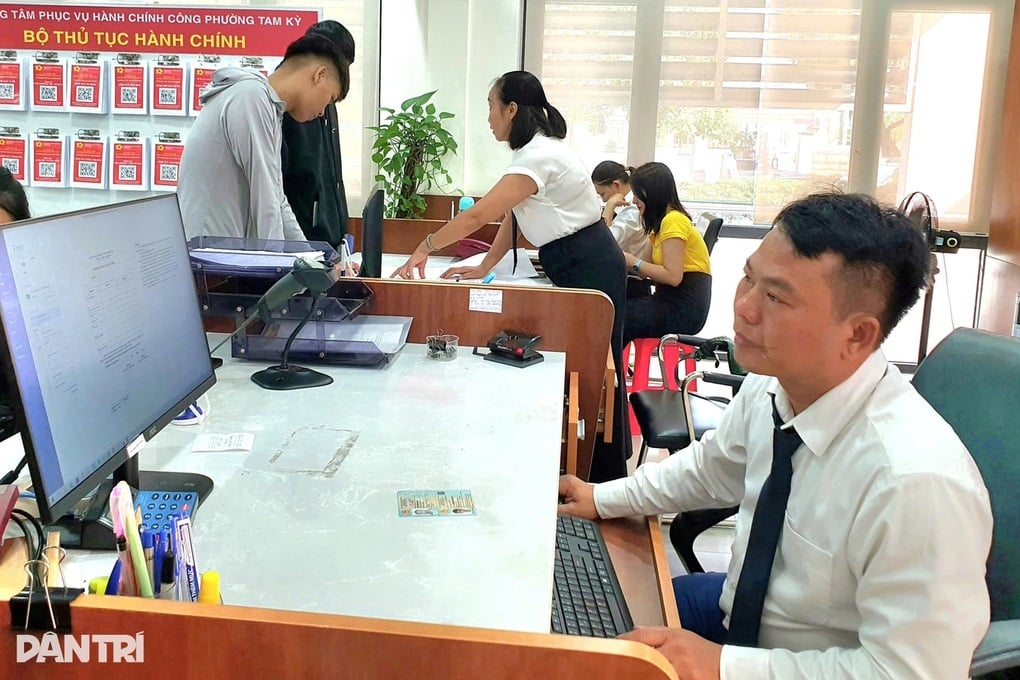 Conclusion of the Politburo on the activities of two-level local governments - 1