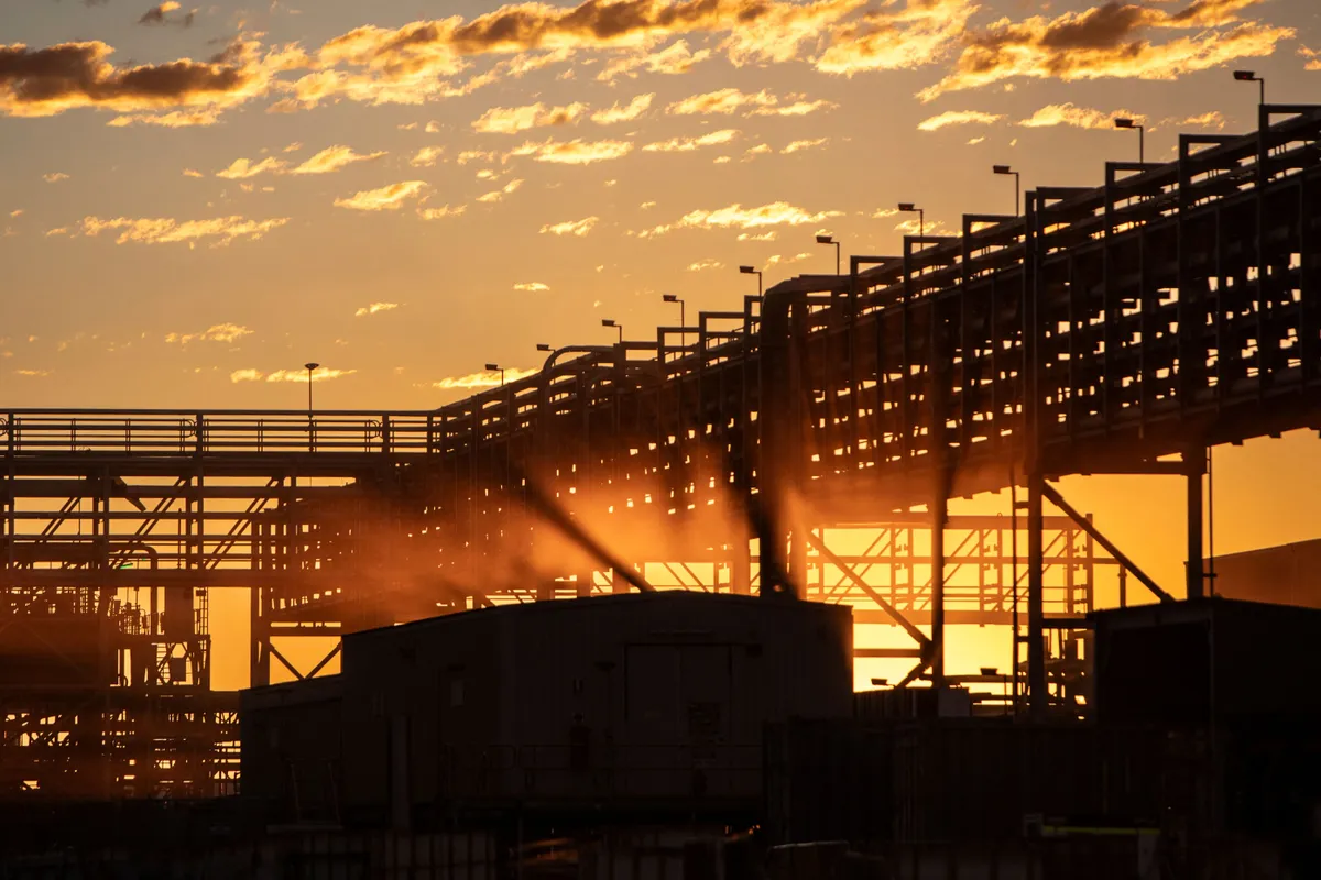 Đất hiếm: Quân bài tẩy trong cuộc chiến thương mại? - Ảnh 1.