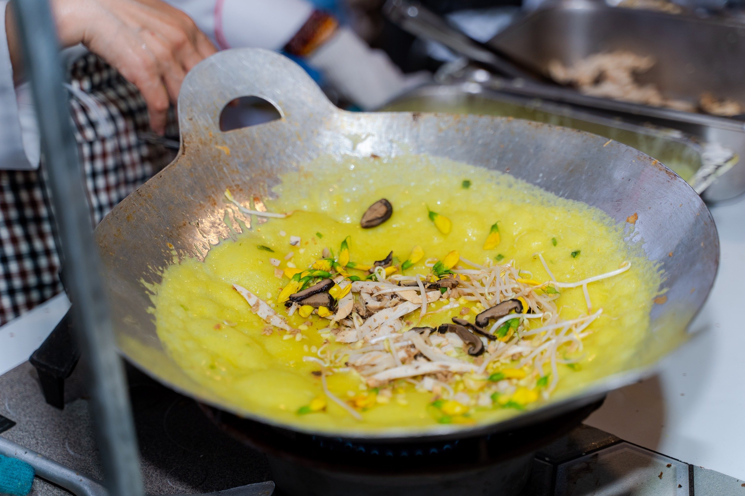 VIDEO: Lễ hội ẩm thực chay lớn nhất TP HCM trước giờ khai mạc có gì đặc sắc? - Ảnh 16.