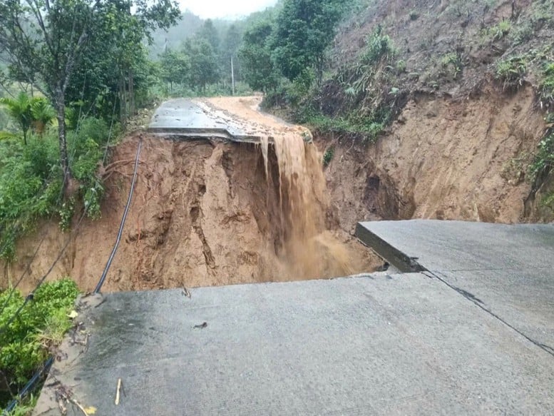 Építésügyi Minisztérium: Az egész iparág összefog a központi régióban az árvizek következményeinek elhárításában - 1. kép. Bộ Xây dựng: Toàn ngành vào cuộc khắc phục hậu quả mưa lũ miền Trung- Ảnh 1.