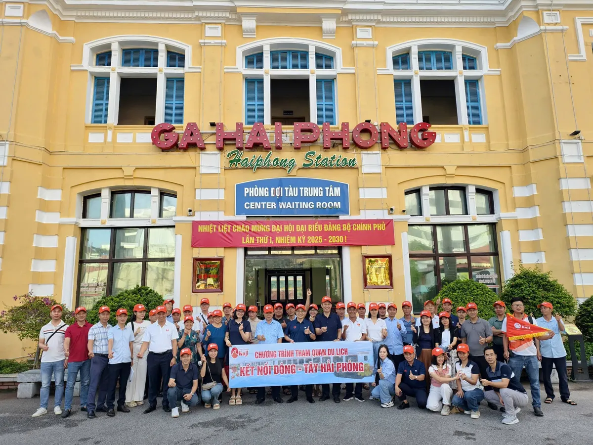 Tàu Hải Dương - Hải Phòng giảm giá vé tháng gần 50% - Ảnh 1.