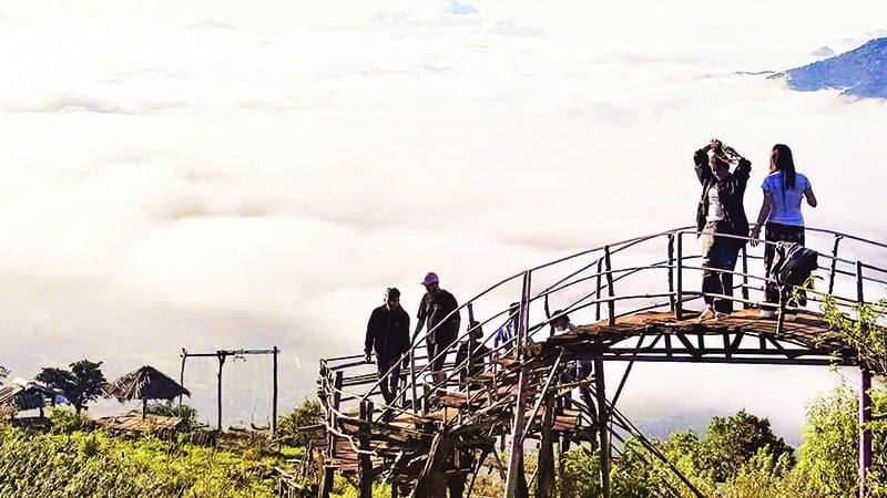 パココミューンの雲探しスポット。