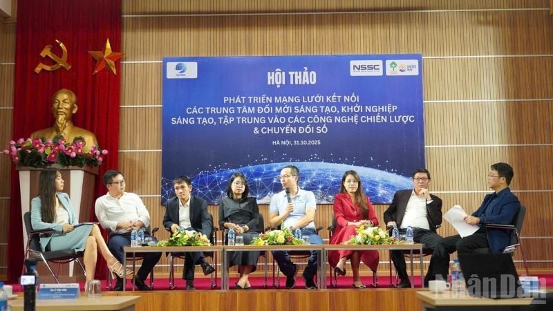 Řečníci diskutovali na workshopu. (Foto: HNV)