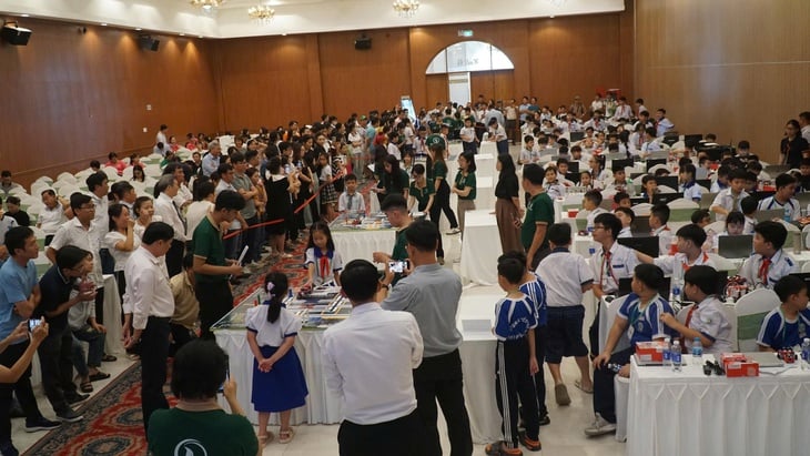 Cuộc thi Robothon thu hút nhiều học sinh Cần Thơ - Ảnh 1.