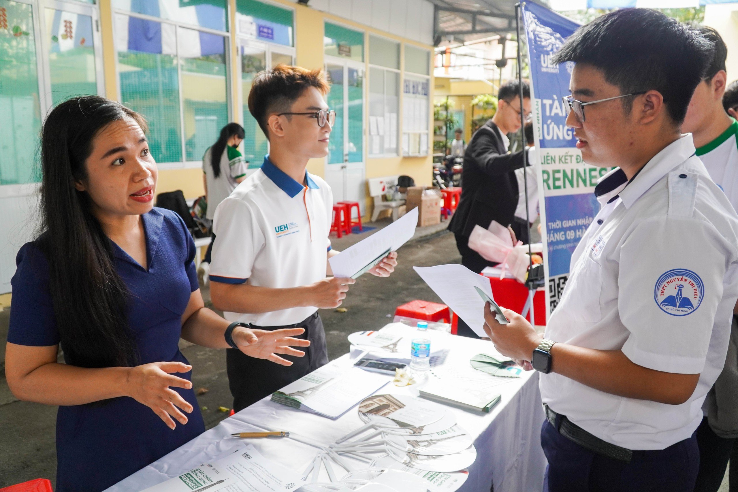 Hướng nghiệp thời đại mới: chuyên gia bật mí cách chọn nghề phù hợp bằng AI  - Ảnh 1.