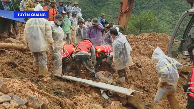 Tuyên Quang: Gấp rút tìm kiếm 3 nạn nhân mất tích sau sạt lở đất - Ảnh 1.