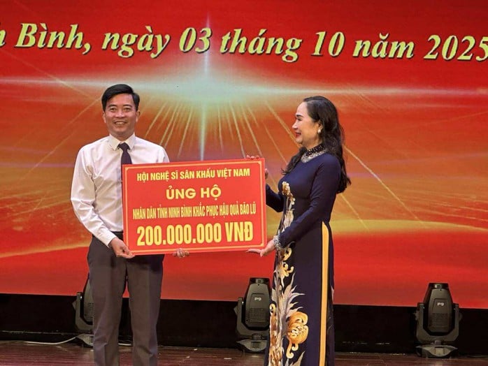 Vinh danh 140 nghệ sĩ trong chương trình Hành trình 50 năm sân khấu Việt Nam - Ảnh 2.