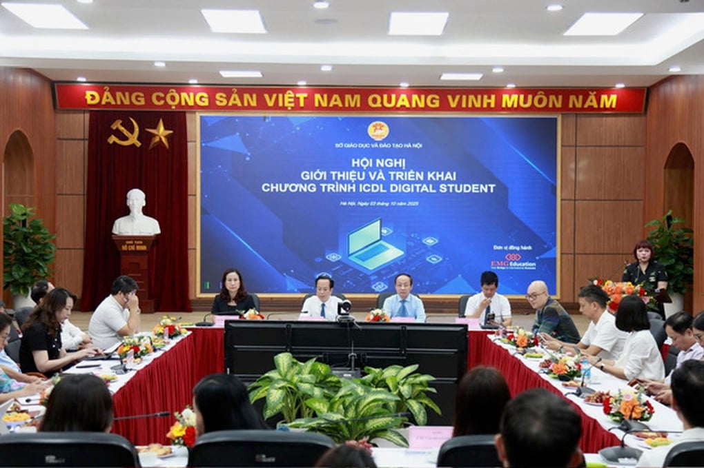 Nâng cao năng lực số cho học sinh phổ thông Hà Nội - 1