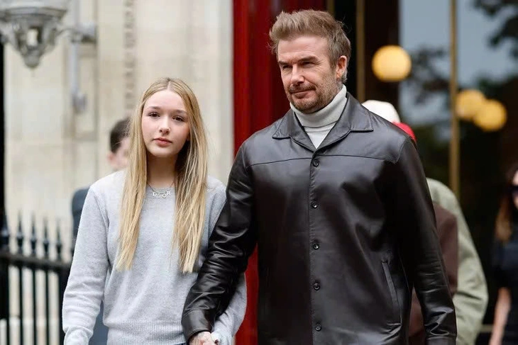 'Công chúa' nhà Beckham gây chú ý với diện mạo xinh đẹp tại Paris Fashion Week - Ảnh 10.