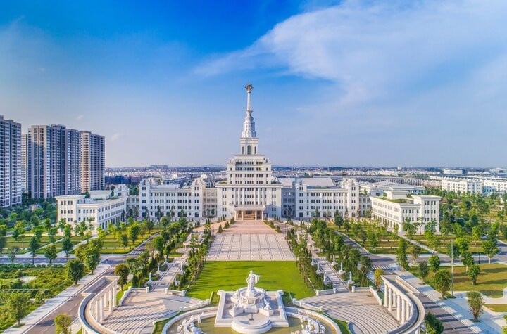 Vingroup là một trong những tập đoàn tư nhân lớn mạnh với đa ngành nghề.
