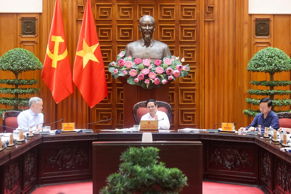 Tiếp tục hoàn thiện dự thảo nghị quyết của Bộ Chính trị về chấn hưng và phát triển văn hóa - Ảnh 1.