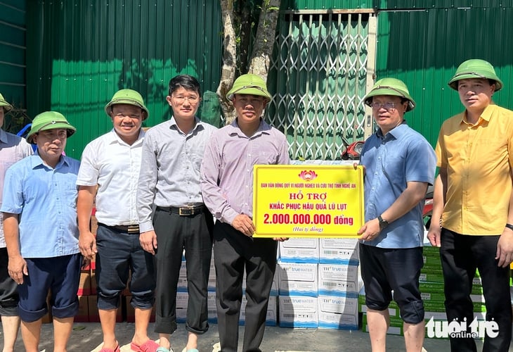 Bí thư Nghệ An: Xã thiệt hại ít giúp xã thiệt hại nhiều sau bão Bualoi - Ảnh 4.