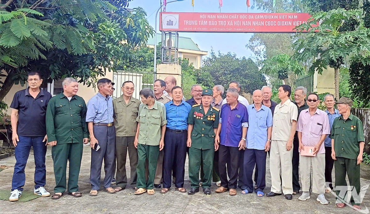 Giải độc cho 25 nạn nhân chất độc da cam