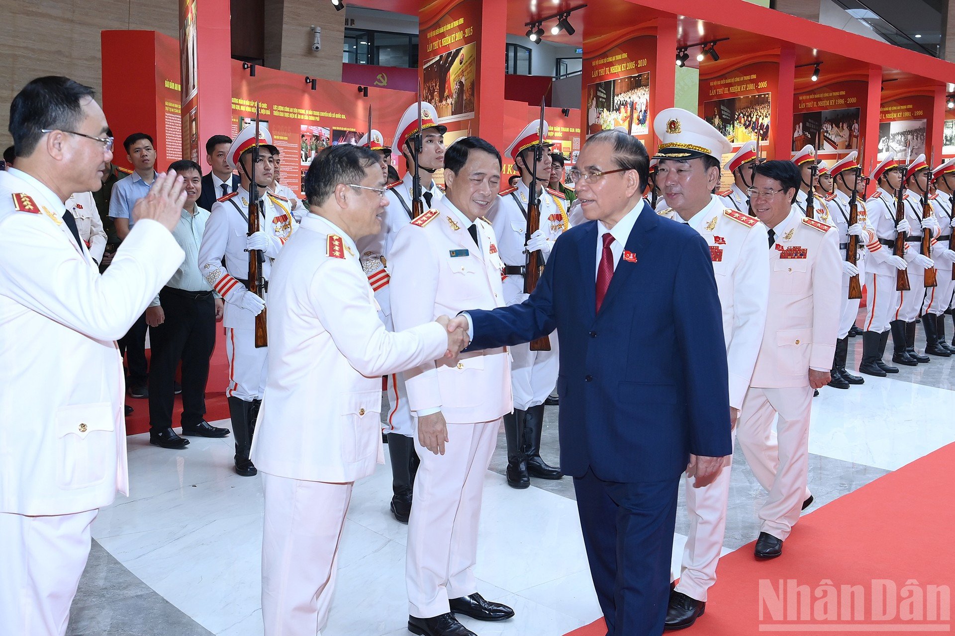 ndo_br_a3-bnd-1254.jpg